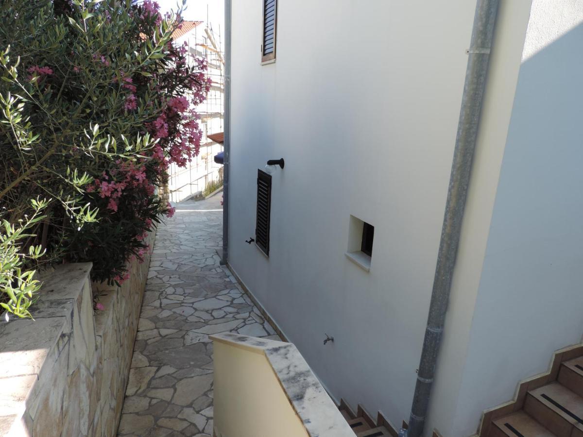 Apartmani Lavanda Đảo Pag Ngoại thất bức ảnh